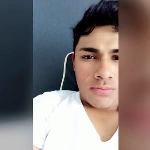 Meet your Posher, Efrain